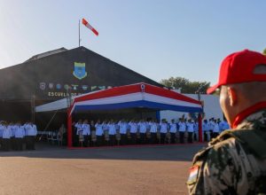 𝐂𝐄𝐑𝐄𝐌𝐎𝐍𝐈𝐀 𝐄𝐍 𝐂𝐎𝐍𝐌𝐄𝐌𝐎𝐑𝐀𝐂𝐈𝐎́𝐍 𝐀𝐋 𝟔𝟎º 𝐀𝐍𝐈𝐕𝐄𝐑𝐒𝐀𝐑𝐈𝐎 𝐃𝐄 𝐂𝐑𝐄𝐀𝐂𝐈𝐎́𝐍 𝐃𝐄 𝐋𝐀 𝐄𝐒𝐂𝐔𝐄𝐋𝐀 𝐃𝐄 𝐏𝐀𝐑𝐀𝐂𝐀𝐈𝐃𝐈𝐒𝐌𝐎 𝐌𝐈𝐋𝐈𝐓𝐀𝐑.